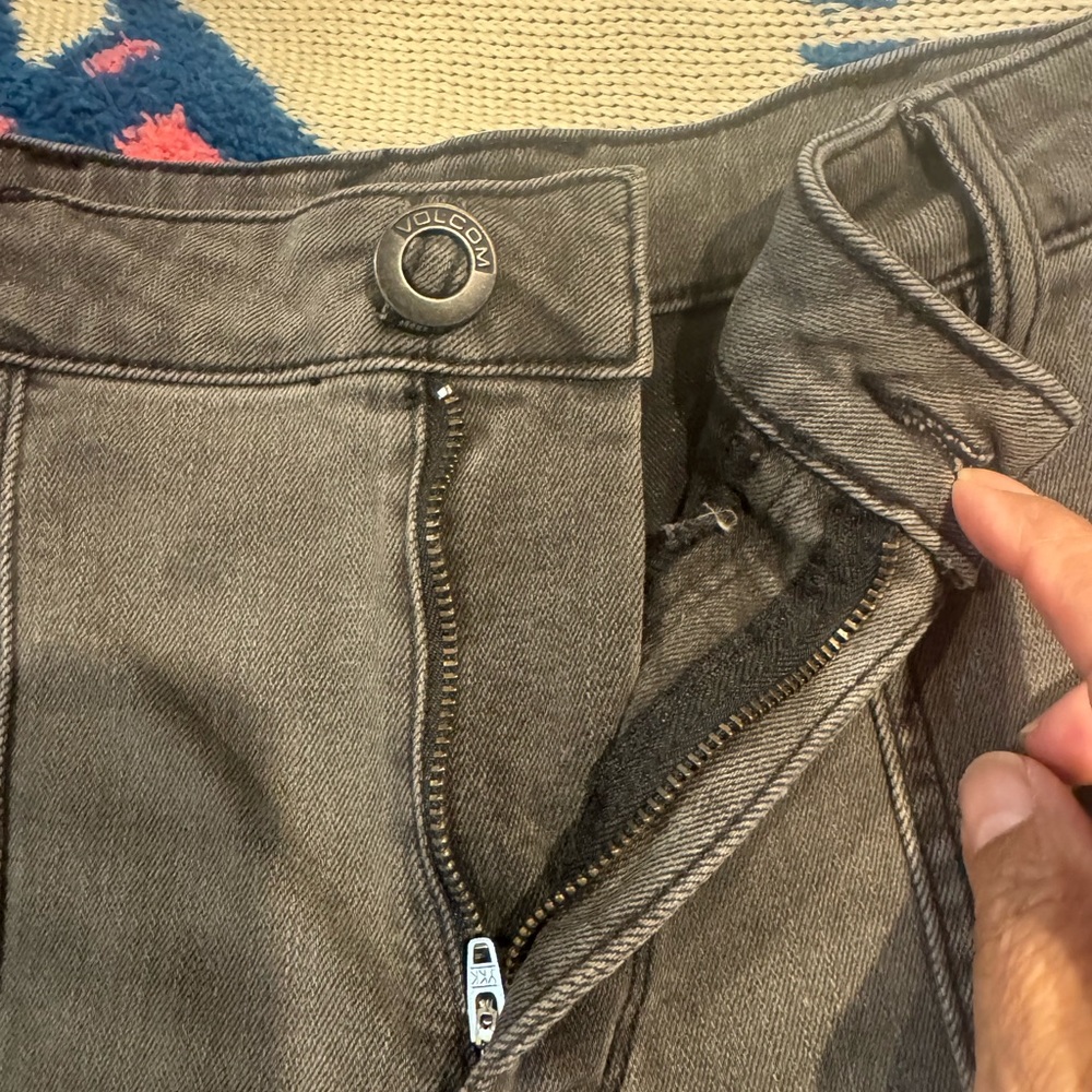 NWT Volcom Jean shorts - Picture 9 of 9